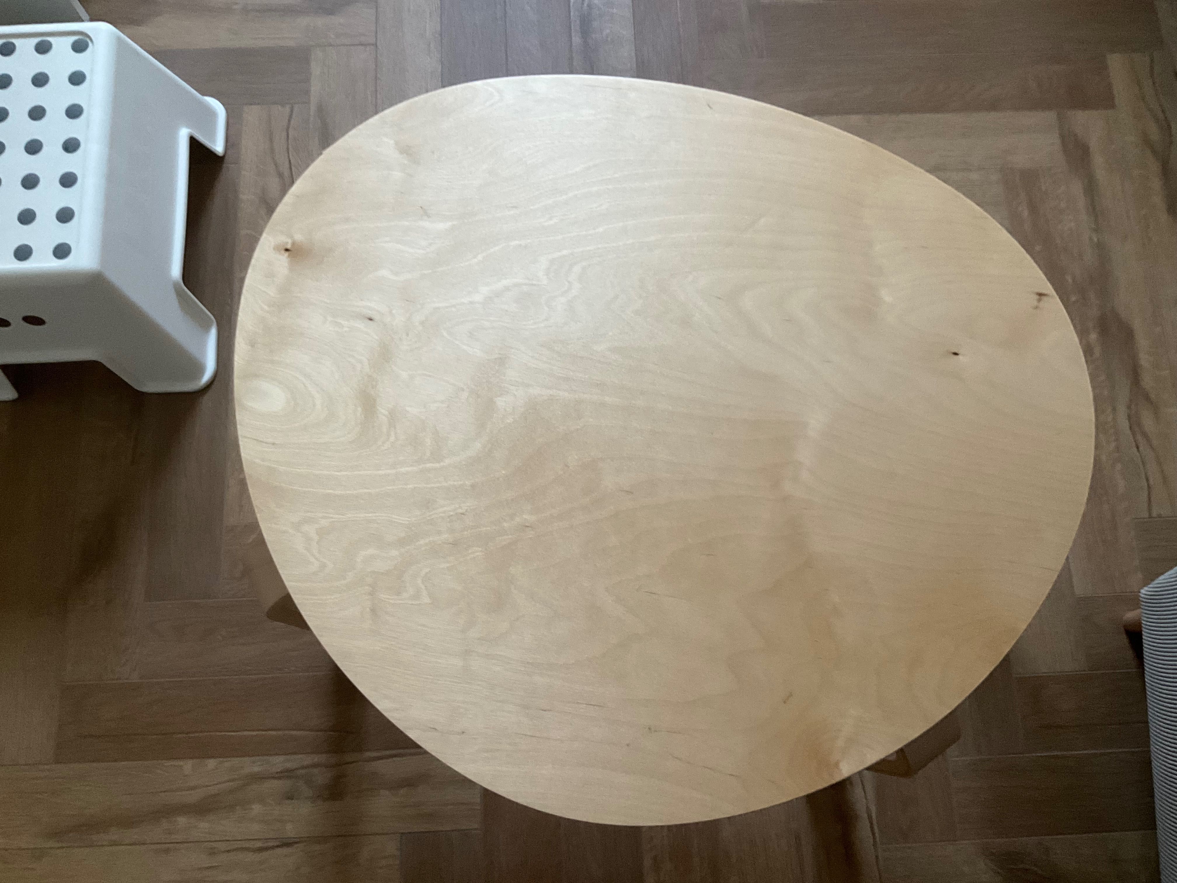 Stolik kawowy Svalsta ( większy) Ikea sklejka jasna brzoza jak nowy