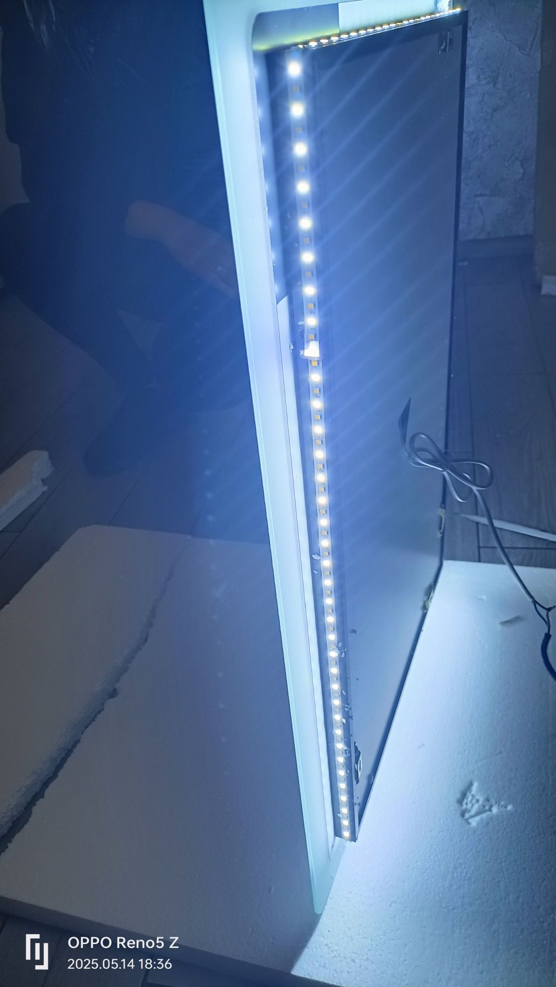 Lustro łazienkowe Led