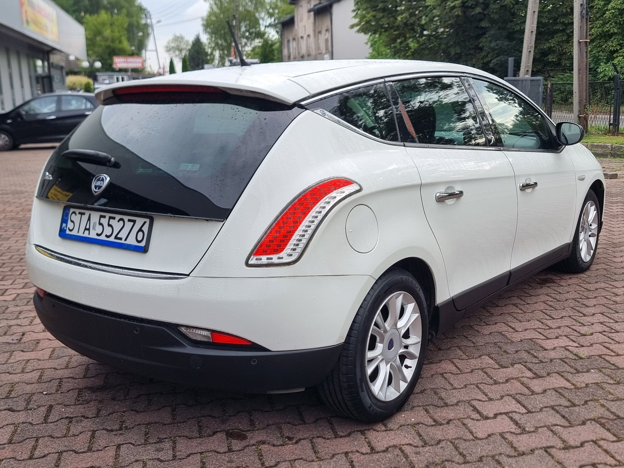 Lancia Delta 1.6 JTD 2011r Krajowe 141 tys km BEZWYPADKOWY 2x Opony