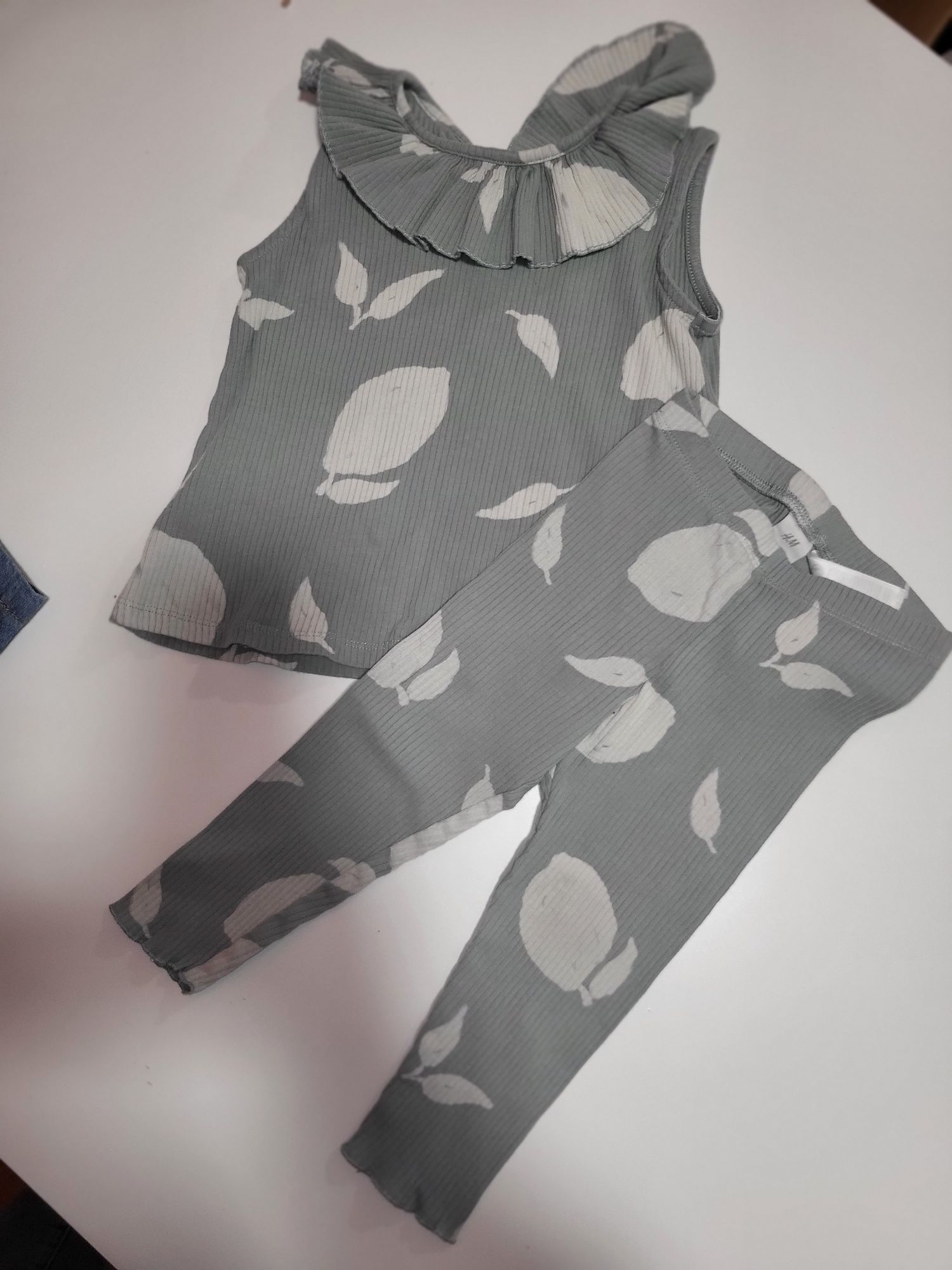 Komplet h&m r 86
