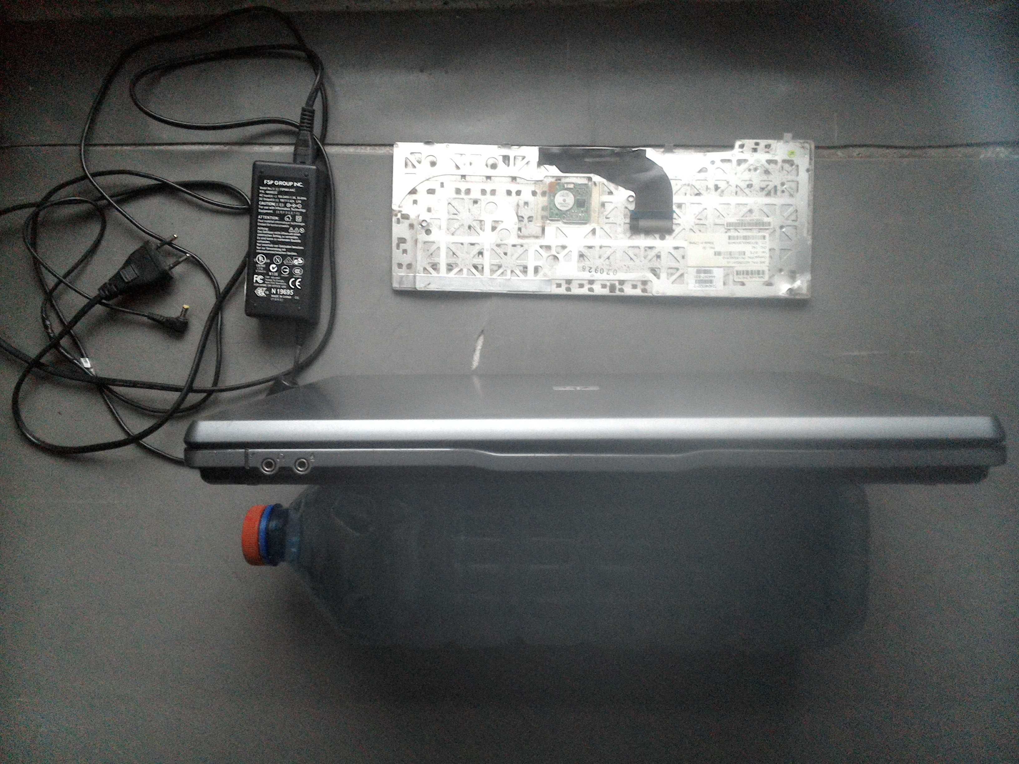laptop hp 530 ladny stan zapasowa klawiatura zasilacz duzo zdjec