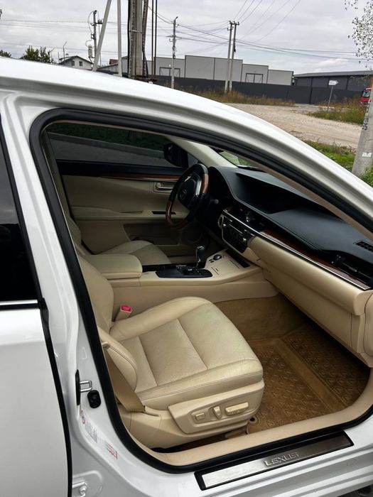 Lexus ES -300 гарний стан