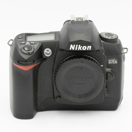Продам Nikon D70s