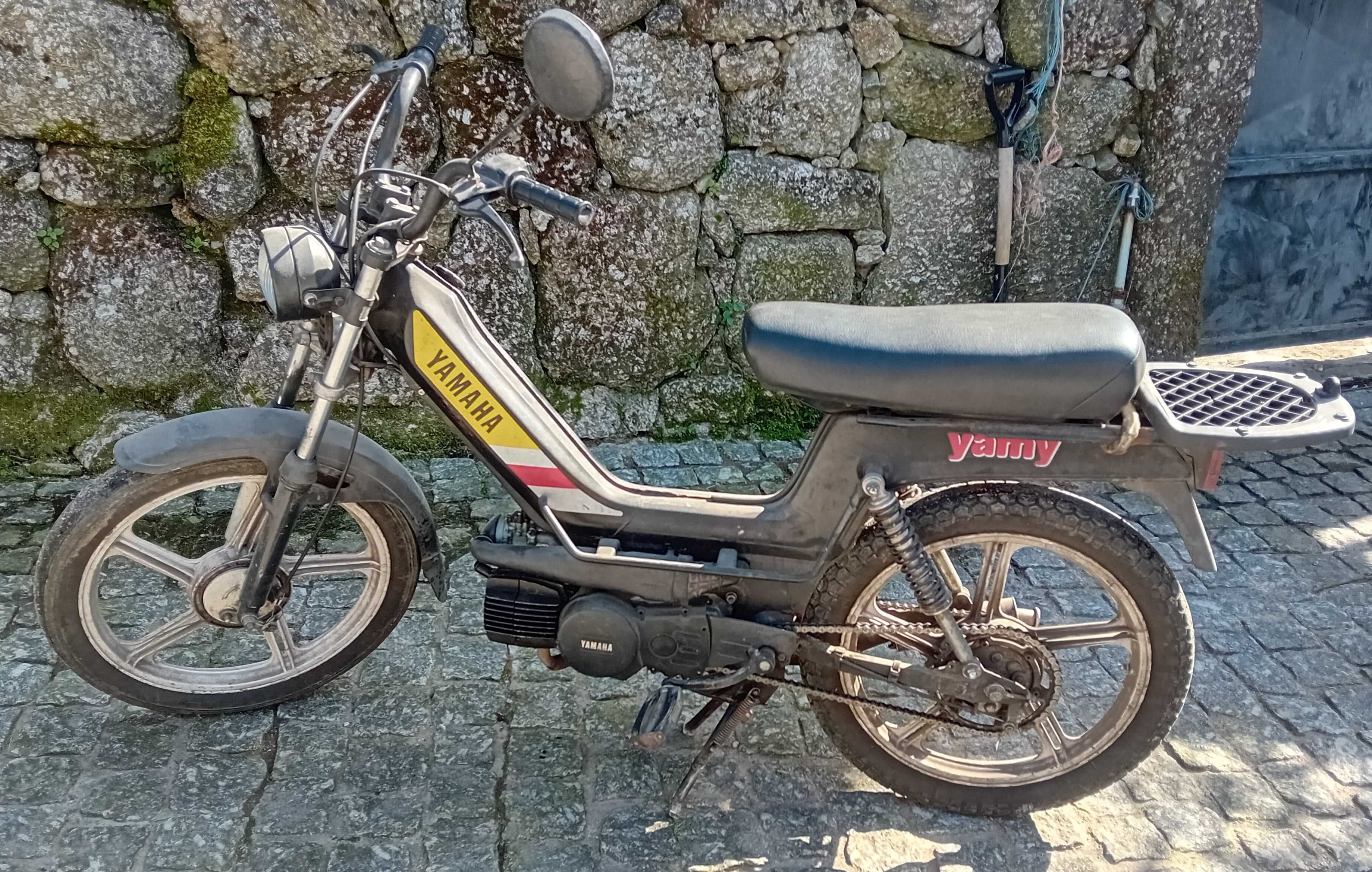 mobilete Yamaha sem documentos,