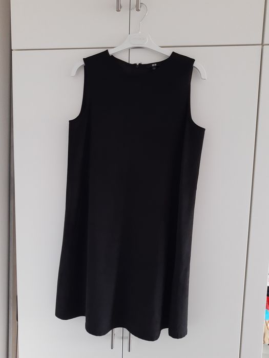 Sukienka czarna zawszowa