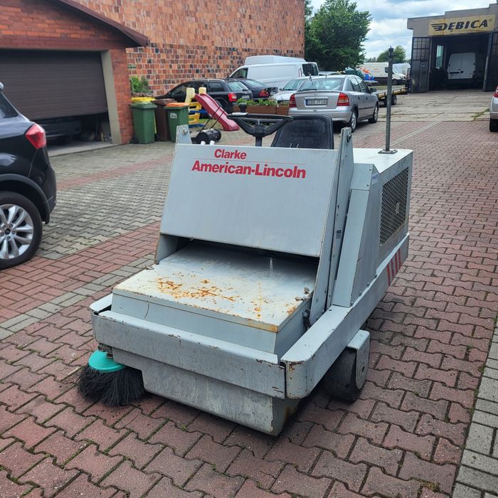 Zamiatarka Clarke Amerikan Lincoln 6100