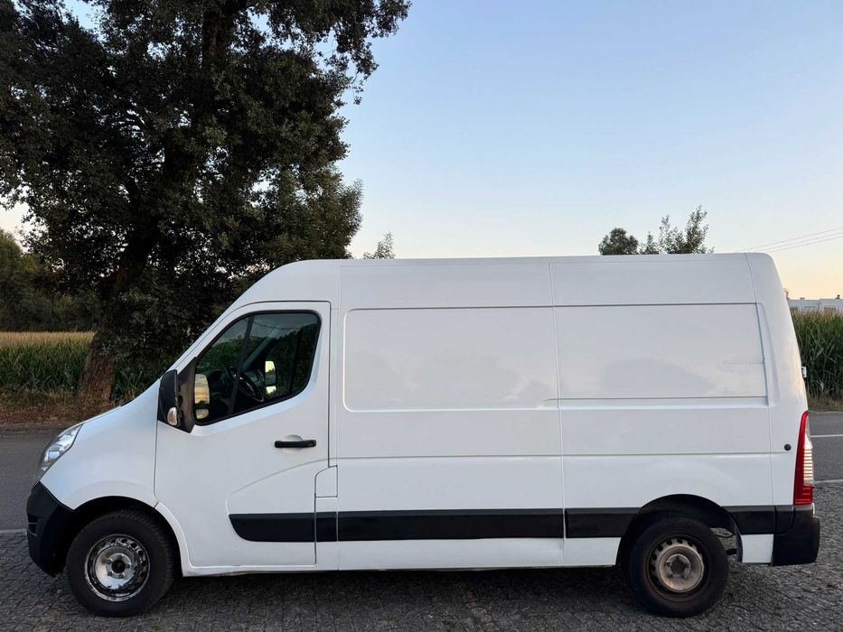 Renault Master L2H2 2.3 Dci 125cv Caixa Isotérmica Com Frio