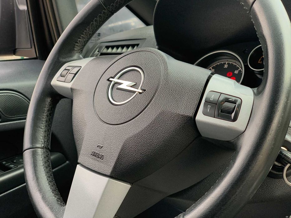 Opel Zafira 2011 1.7 дизель