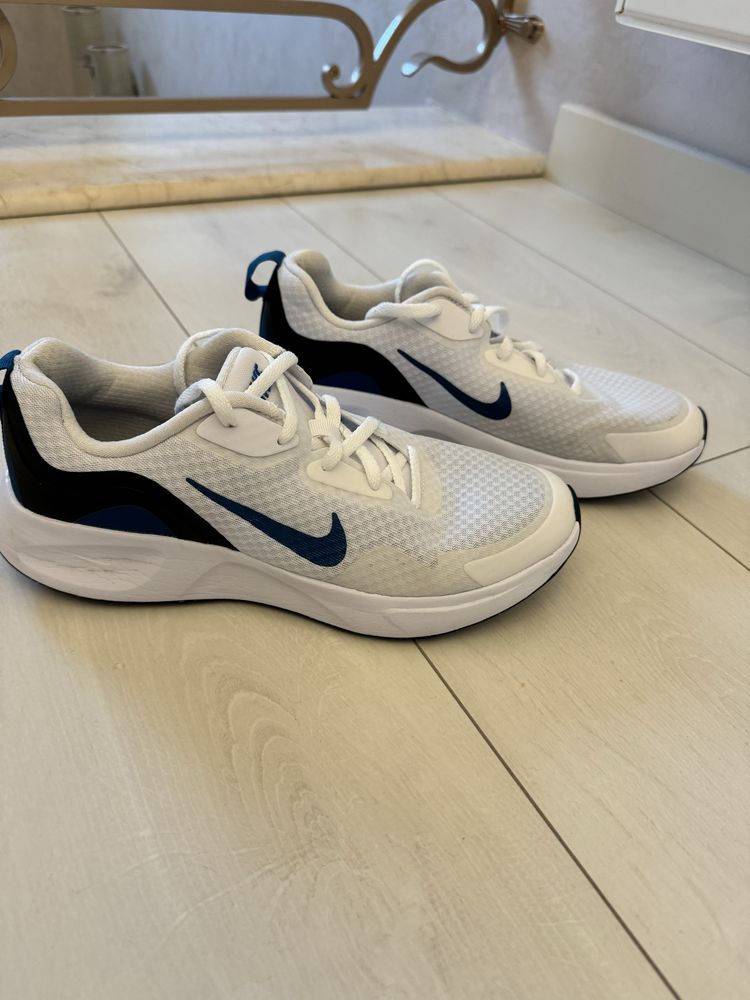 Кроссовки Nike б/у в отличном состоянии