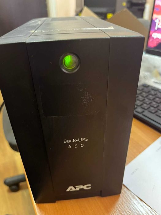 Источник бесперебойного питания APC Back-UPS 650VA