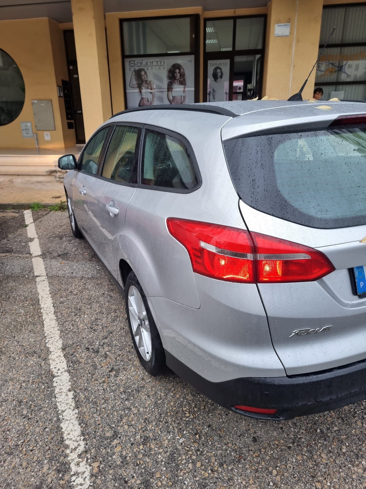 Ford Focus 1.5 TDCi 120cv 2015 - Nacional, económico e fiável!