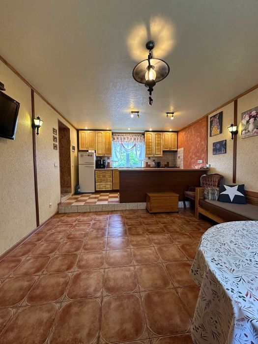 Продаж будинку з 4 спальнями та гаражем | Ружична, 6 соток