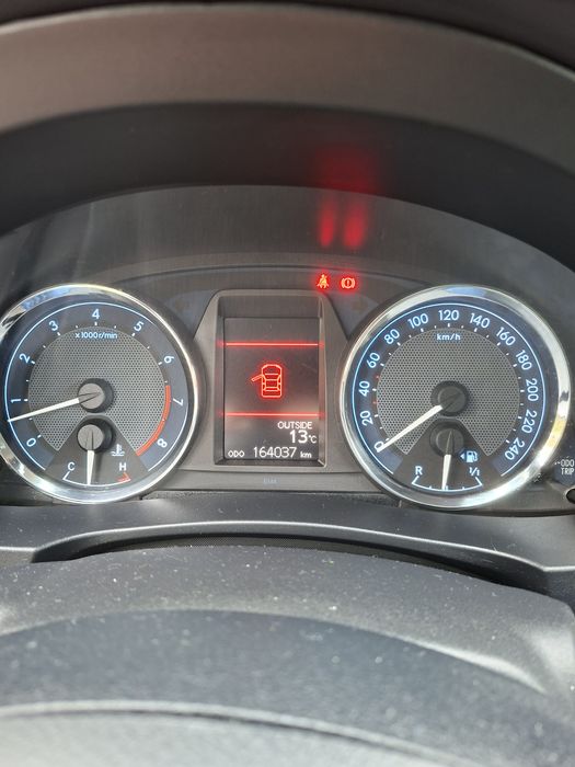 Toyota Corolla 1.6+lpg 2014r