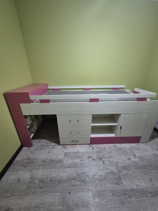 Łóżko młodzieżowe