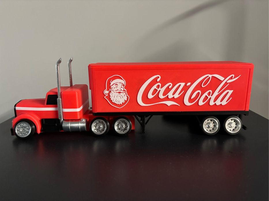 Coca Cola різдвяна машина тягач,новорічний подарунок,адвент фура кола