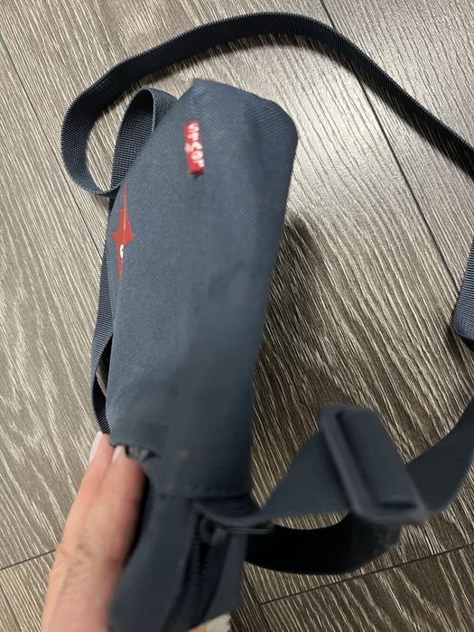 Levis сумка месенджер , оригінал
