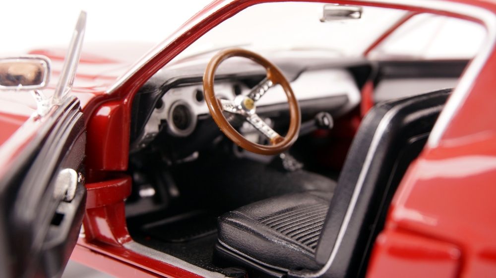 Модель ERTL 1:18 Ford Mustang Shelby GT350 (1967) Red