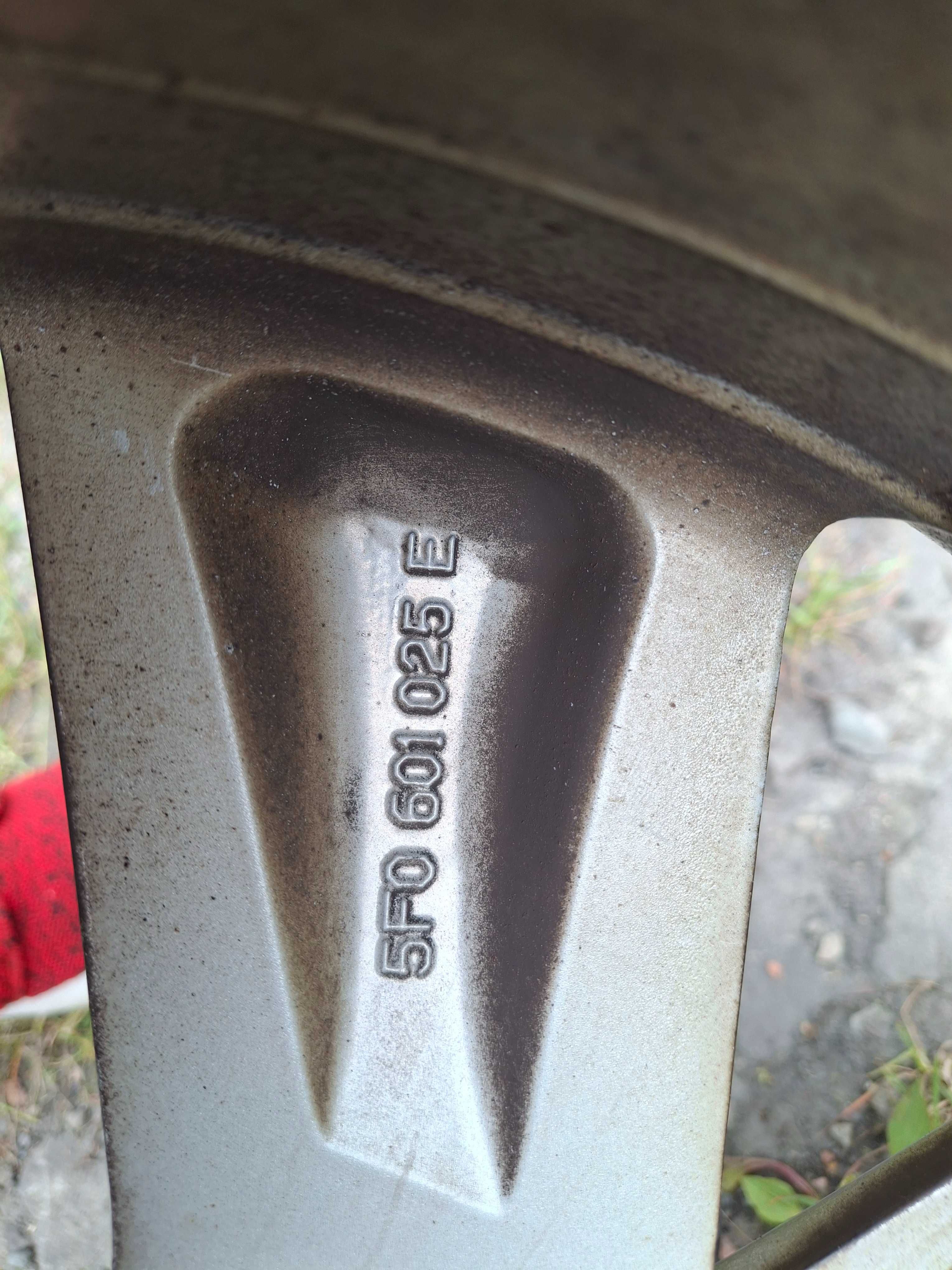 Felgi r18 5 112 oryginalne Seat VW Skoda Audi
