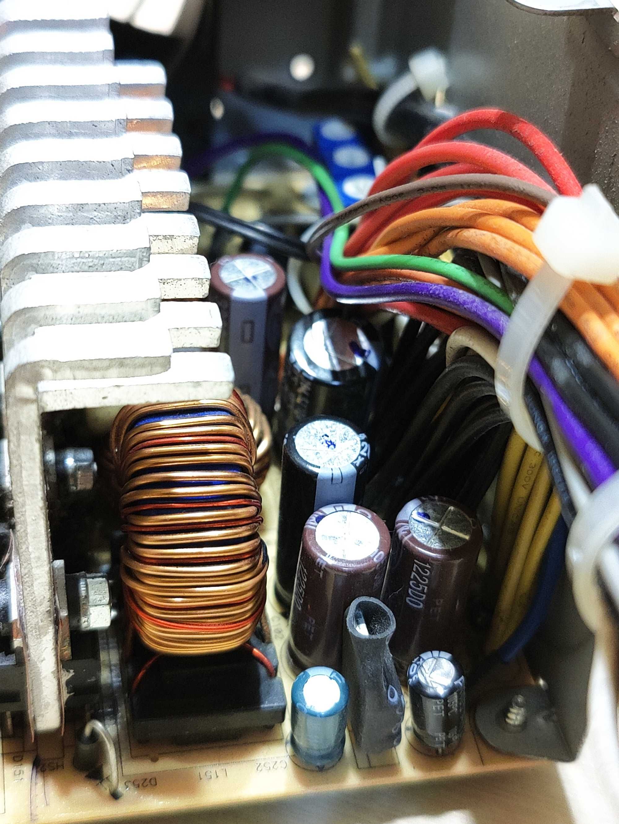 Блок питания Delta Electronics DPS-475CB-1 A