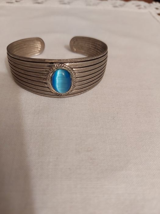 Pulseira Prateada c/ pedra Turquesa, Made in Tunísia.