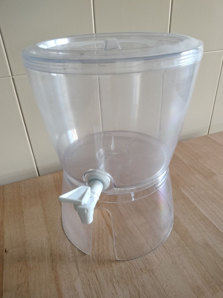 Dispensador de água ou sumo