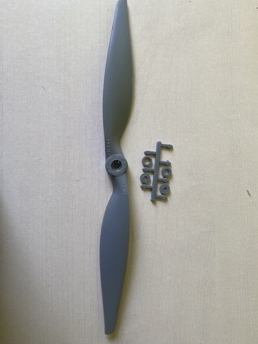 Śmigła do samolotów RC różne rodzaje