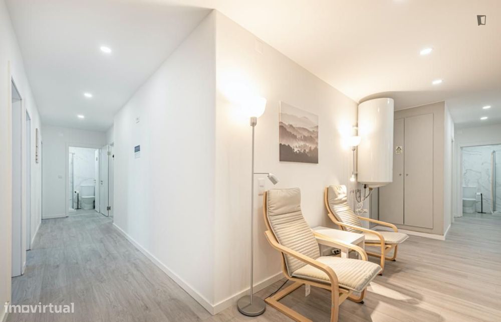 Quarto - localizado em Saldanha Lisbon