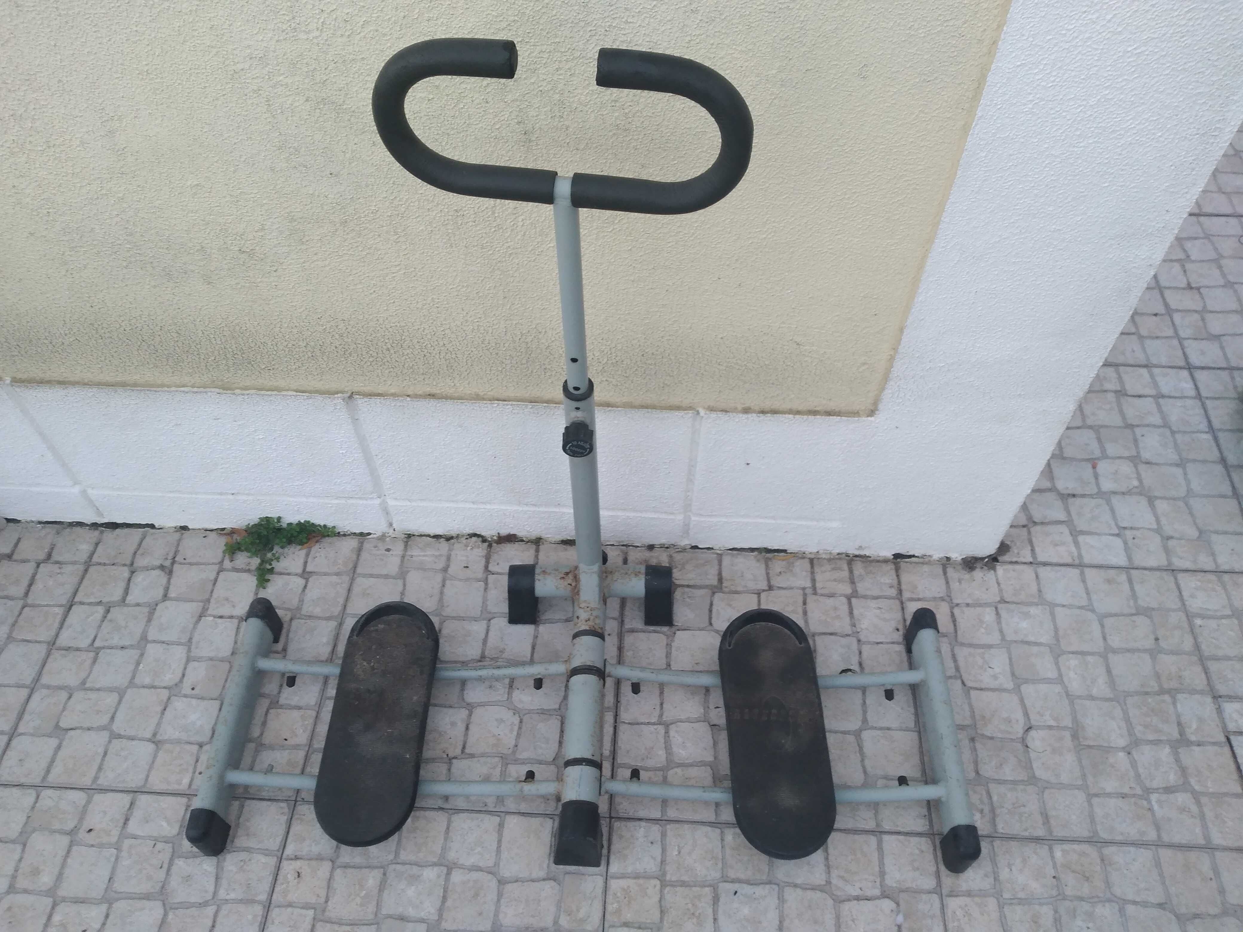 Máquina para exercitar pernas e glúteos Longe Bow LMU