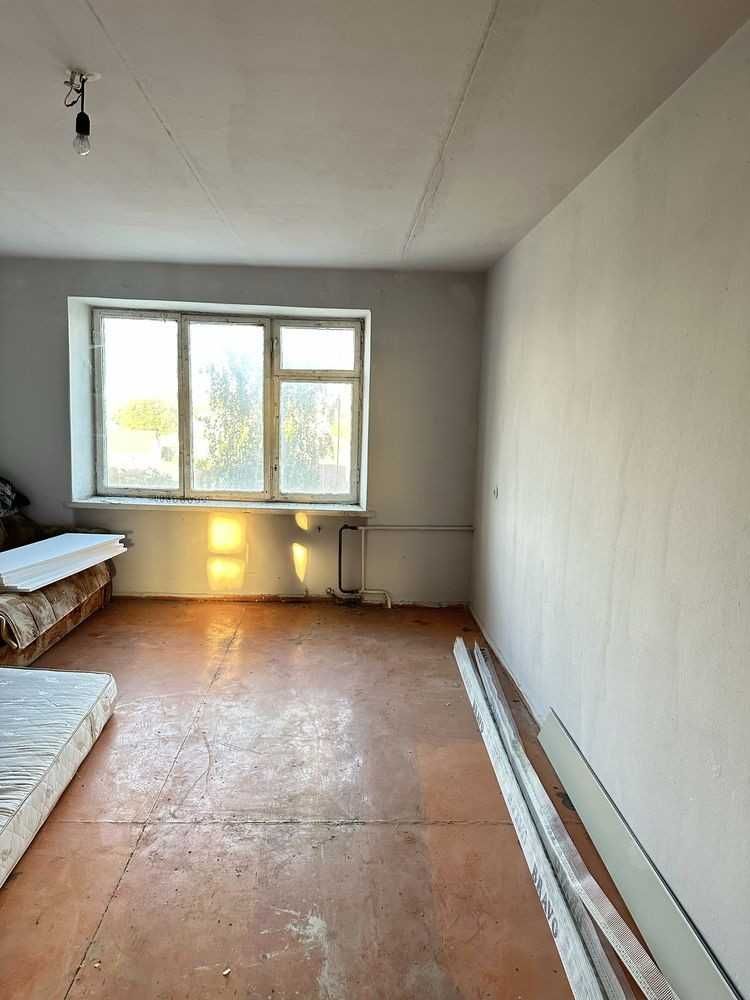 р Продам 3-кімнатну квартиру