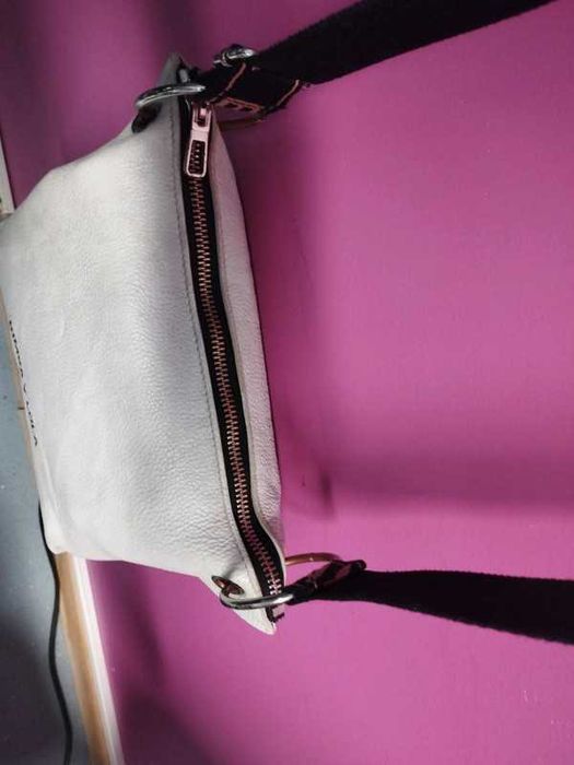Mala 100% pele marca Bimba Y Lola