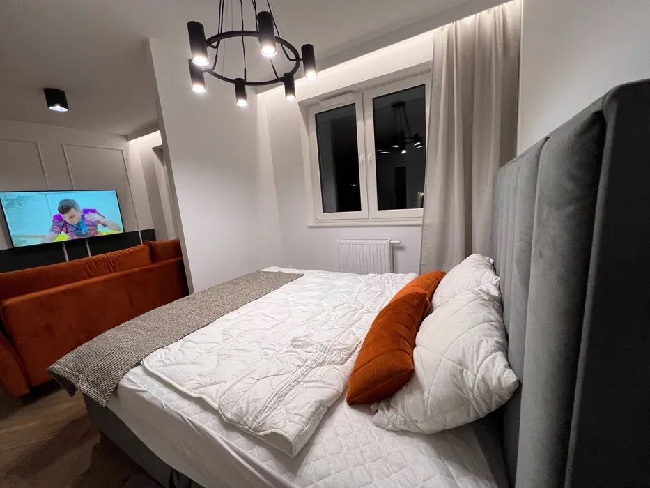 Romantyczny apartament z jacuzzi i dużym łóżkiem we Wrocławiu M35