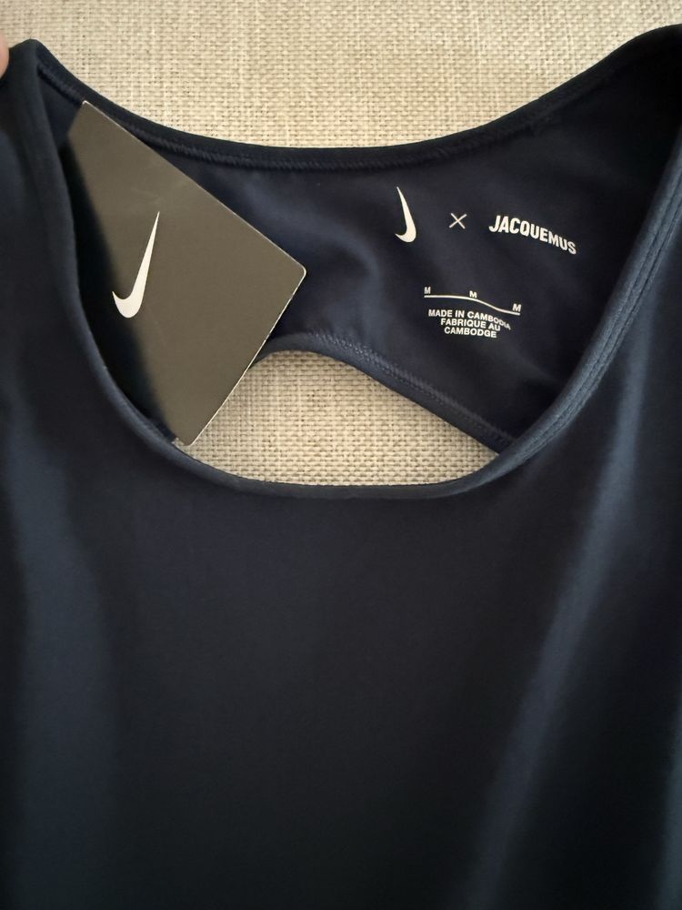 Jacquemus Nike сукня колаборація