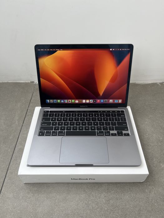 760$ MacBook Pro 13" 2020 M1 / 16 GB / 256gb SSD