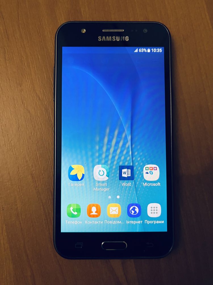 Смартфон Samsung Galaxy J5 SM-J500H Black с чехлом