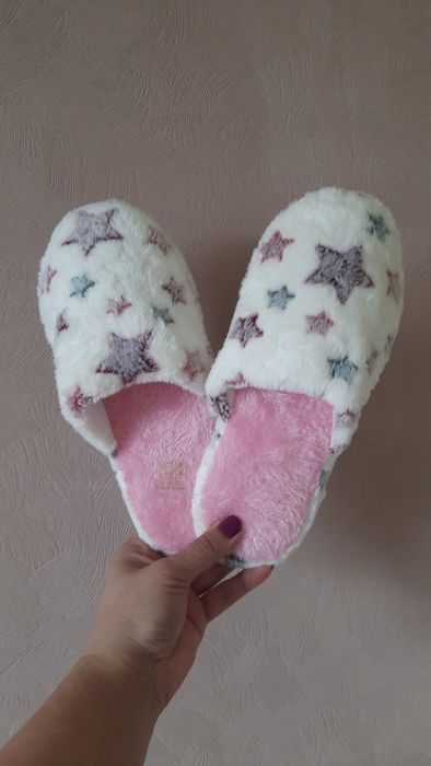 Капці, тапочки жіночі!