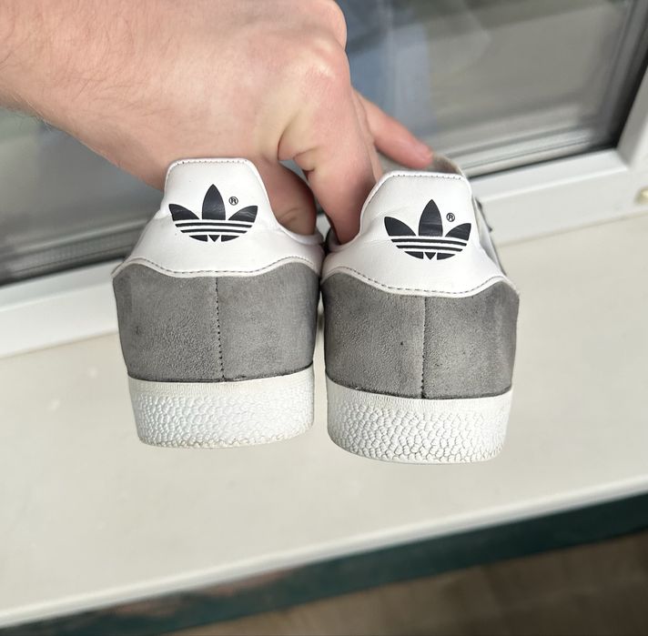 Оригінальні кросівки adidas Gazelle samba 40-40,5 розмір 25,5 см