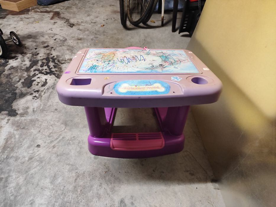 Mesa de trabalho para crianças