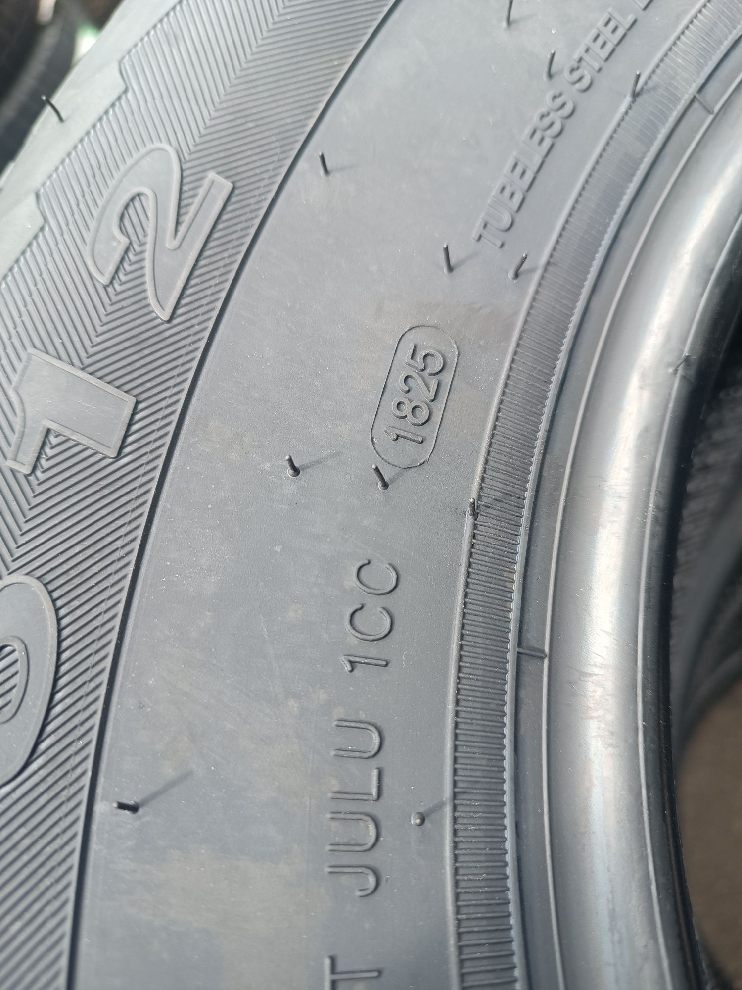 225/70 R15C [112/110] R SW612