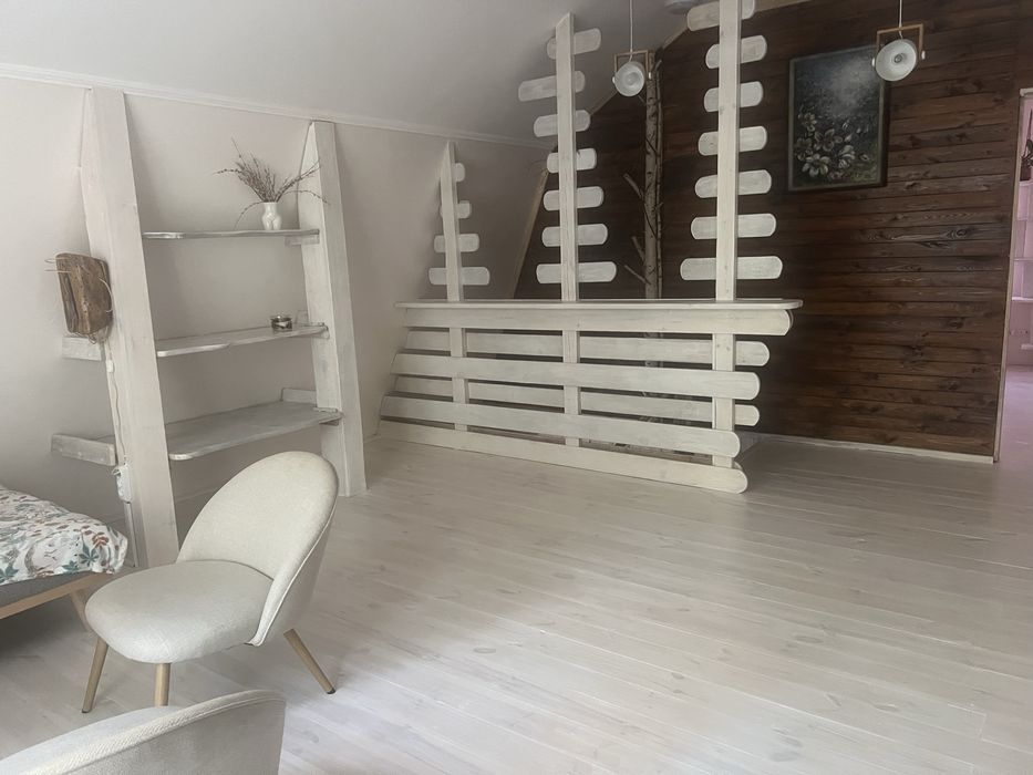 Оренда будиночку з сауною в лісі, біля води.