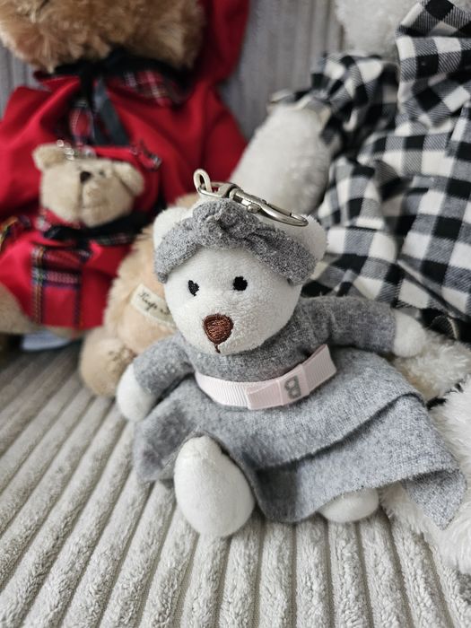 Misie tvn 4 duże, 3 małe.