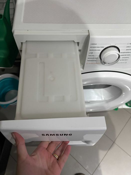 Máquina de secar roupas Samsung