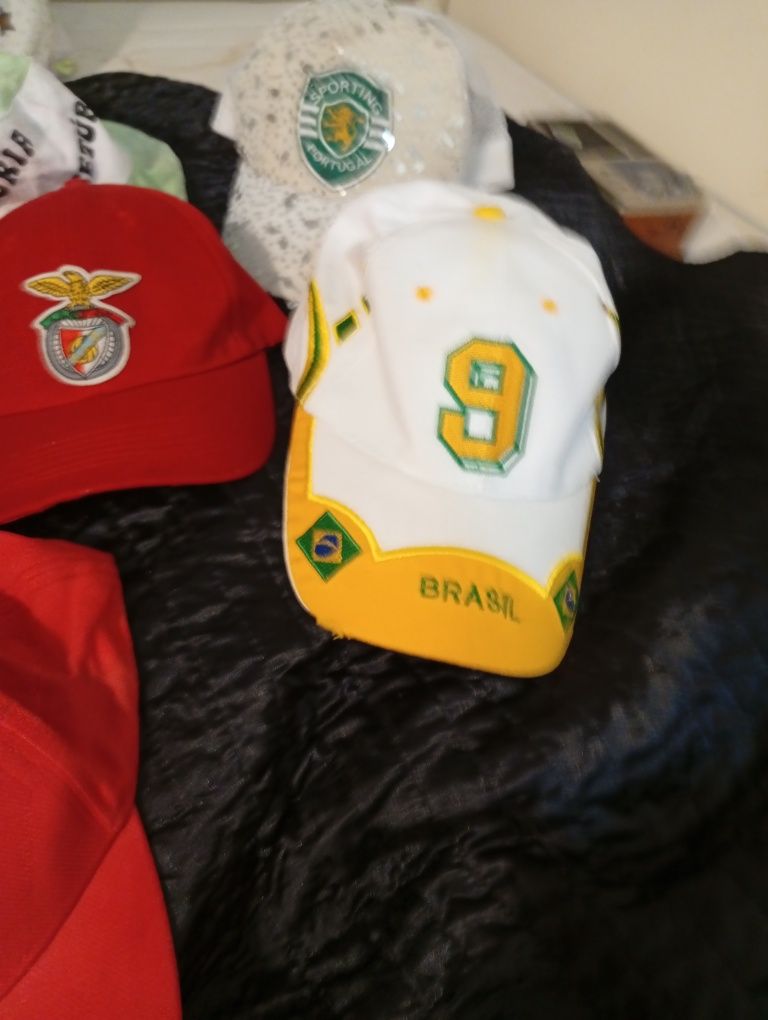 Bones sortidos.Benfica,Porto,Sporting,Portugal e Brasil