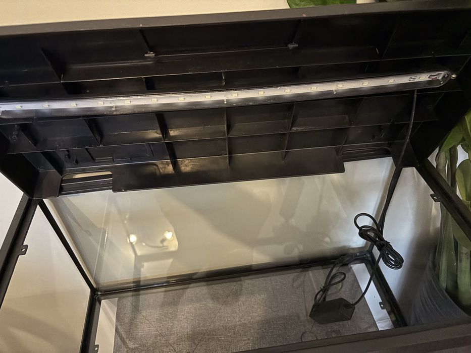 Sprzedam Akwarium 60l