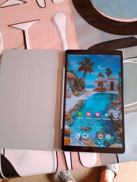 Продаю Планшет Самсунг + Чохол Орігінальний