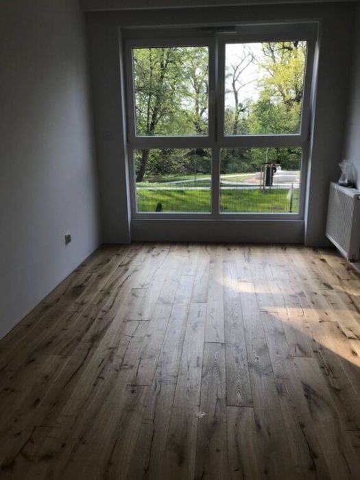 Montaż, układanie paneli podłogowych winylowych oraz desek barlinek