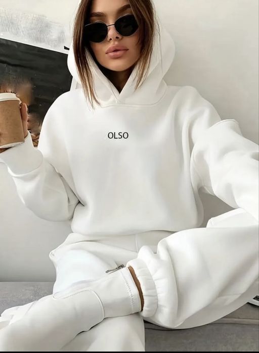 Спортивний жіночий костюм теплий – хакі та білий, стильний комплект