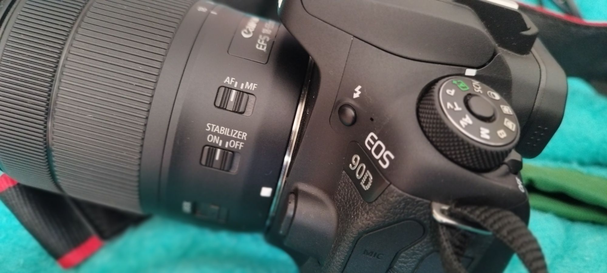 Canon eos 90d com lente EF-S 18-135mm