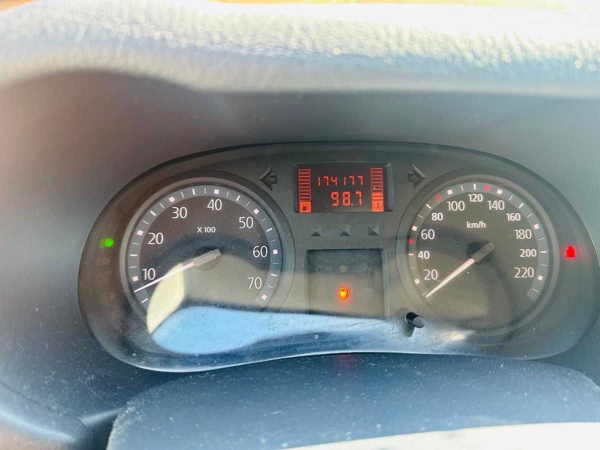 CAR4YOU RENAULT CLIO 1.1 Benzyna 2004R Opłacony Klima, 174177km