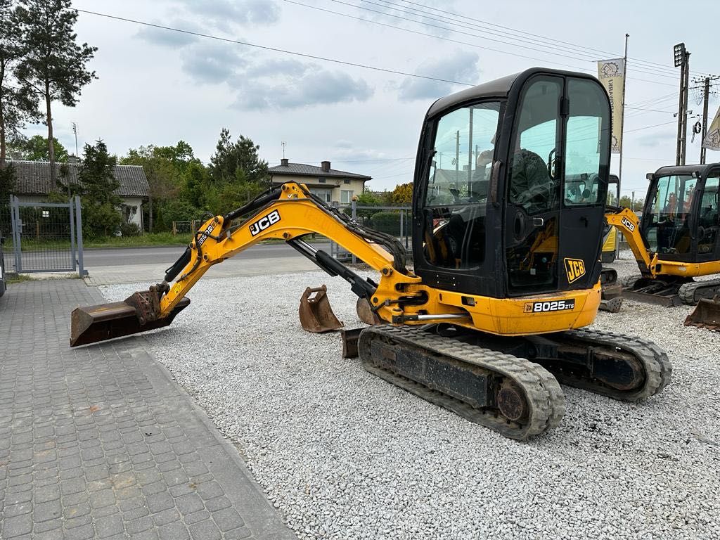 Mini koparka JCB 8025 ZTS z 2012r. VIO 3 łyżki ładna 2700kg zestaw