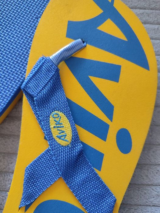 Nowe klapki (japonki) AVIKO